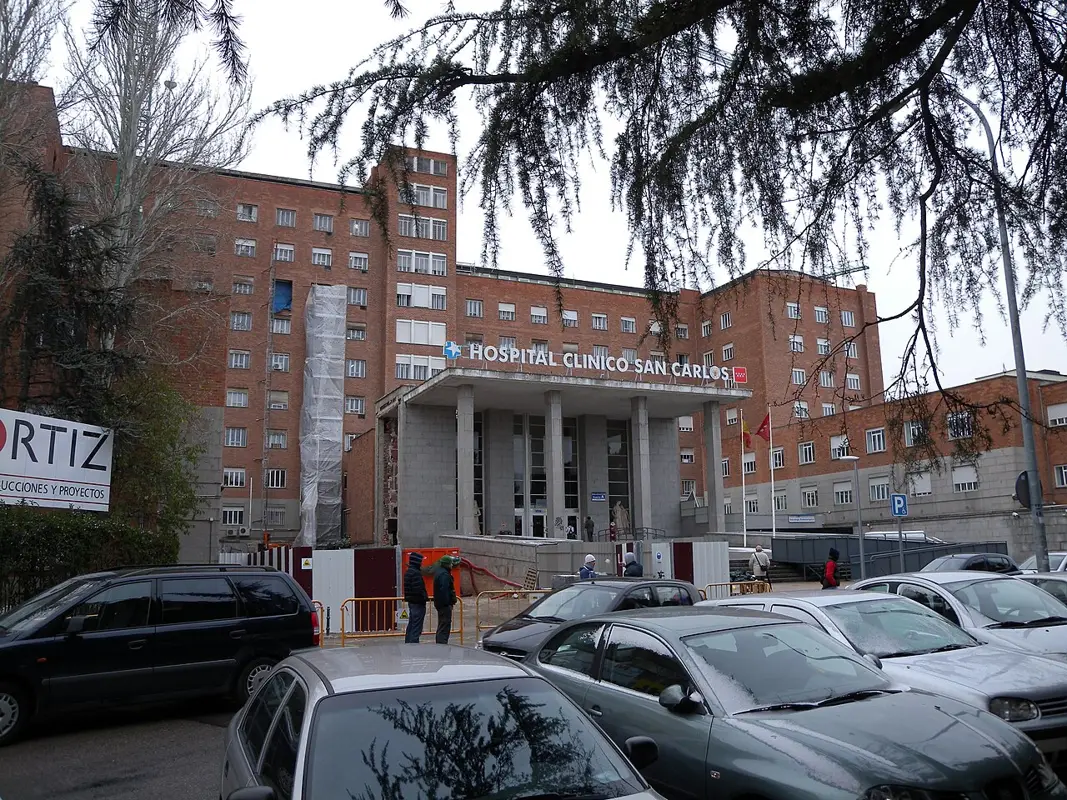 Edificio del Hospital Clínico San Carlos (Madrid)
