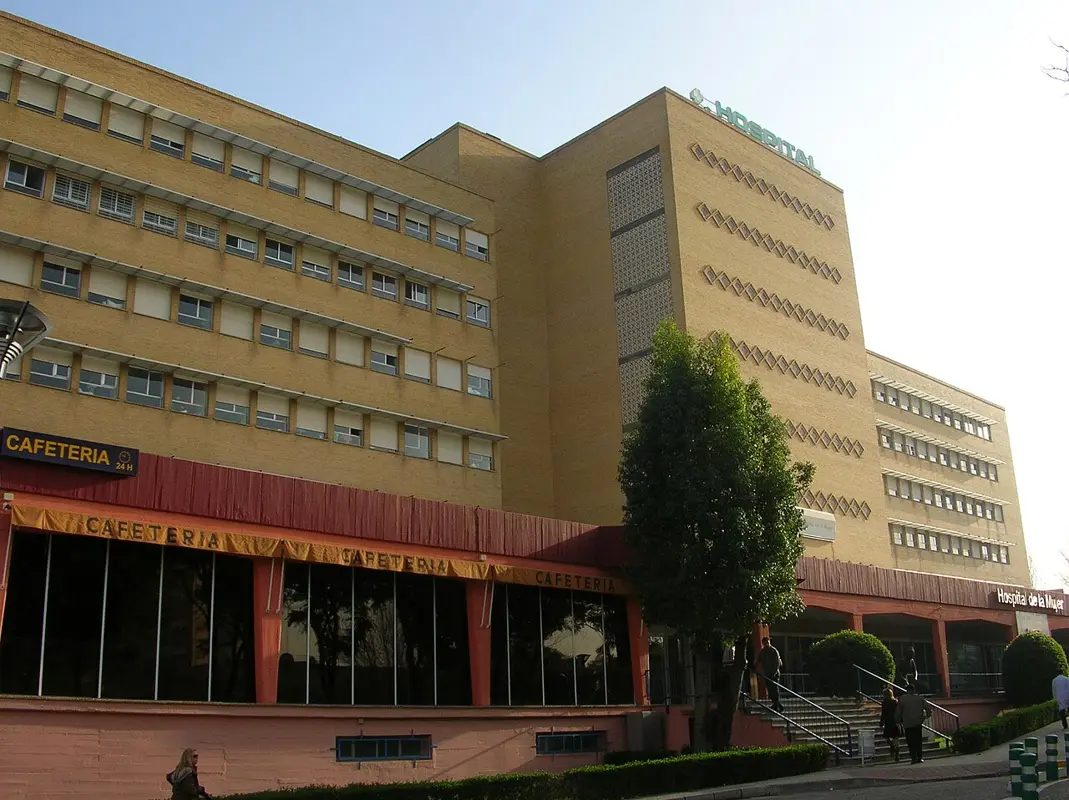 Edificio del Hospital de la Mujer del Virgen del Rocío (Sevilla)