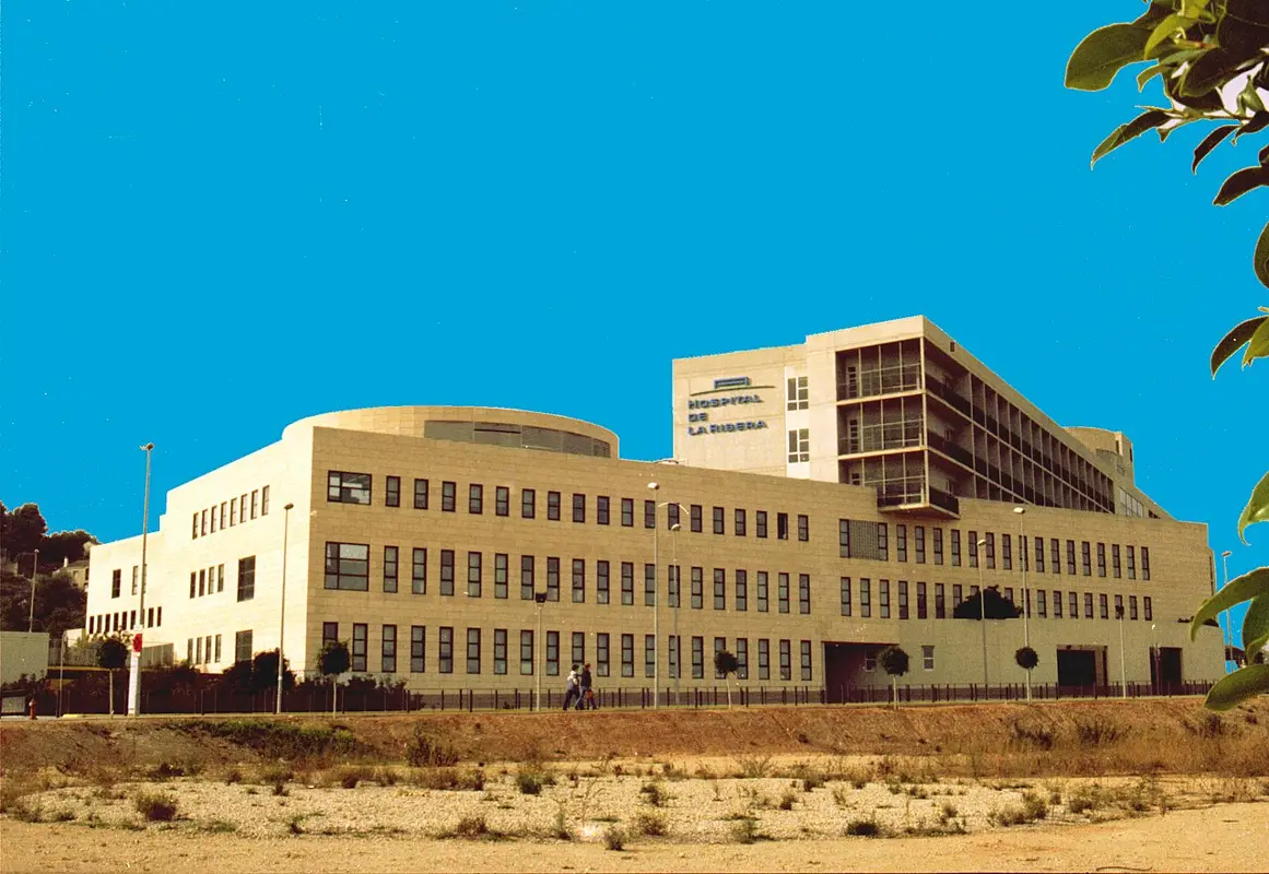 Edificio del Hospital de La Ribera (Alzira)