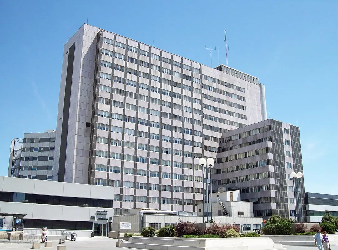 Edificio del Hospital La Paz (Madrid)