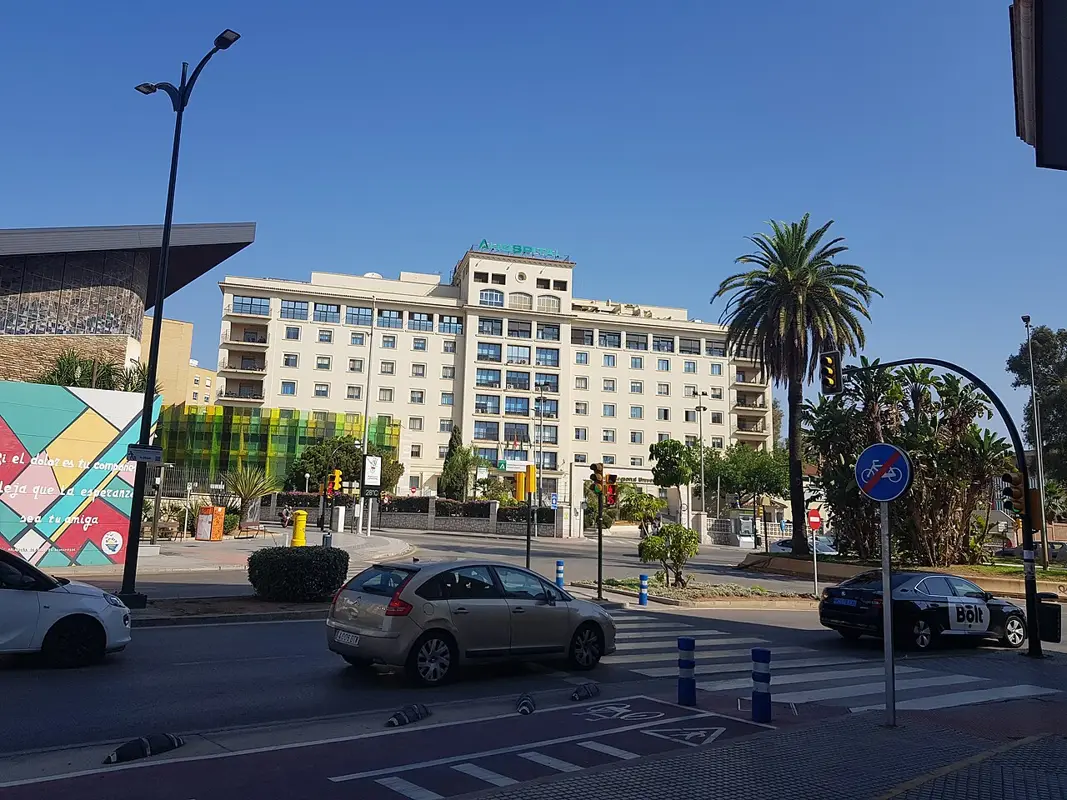 Edificio del Hospital Regional de Málaga (Carlos Haya) (Málaga)